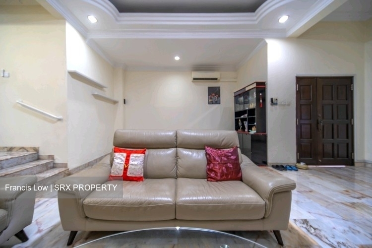 Lowland Road (D19), Terrace #556584751